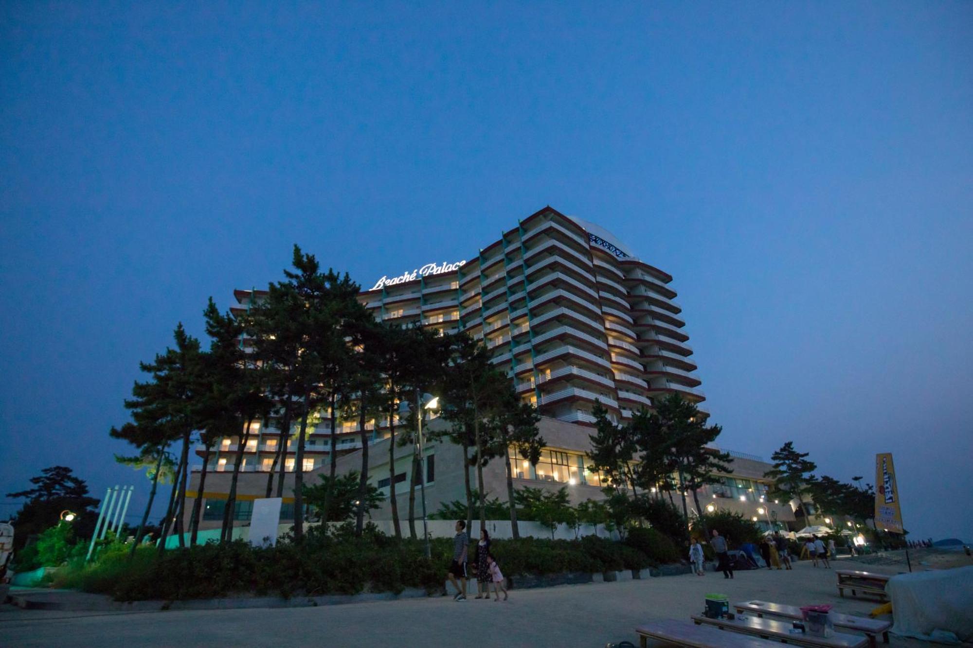 Beache Palace Boryeong Esterno foto